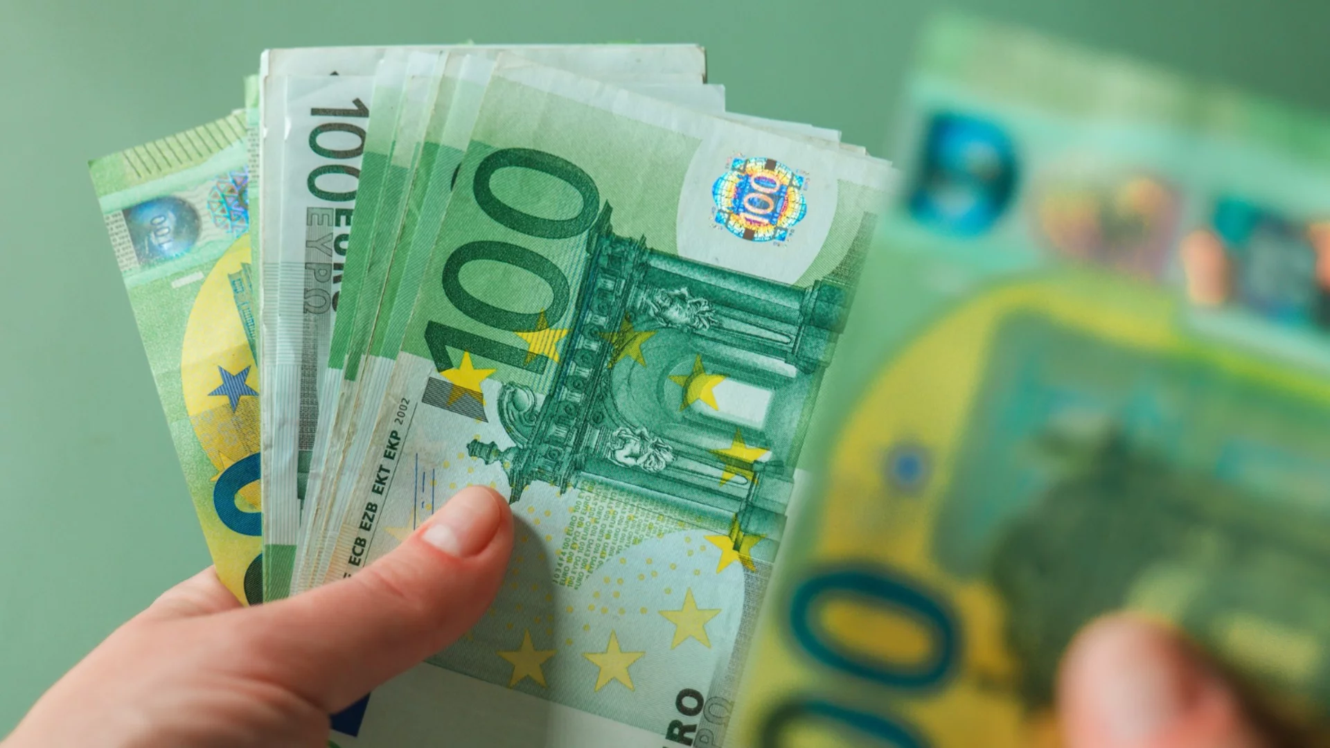 За Близнаци, Везни + още 2 зодии – неделя ще е на пари!