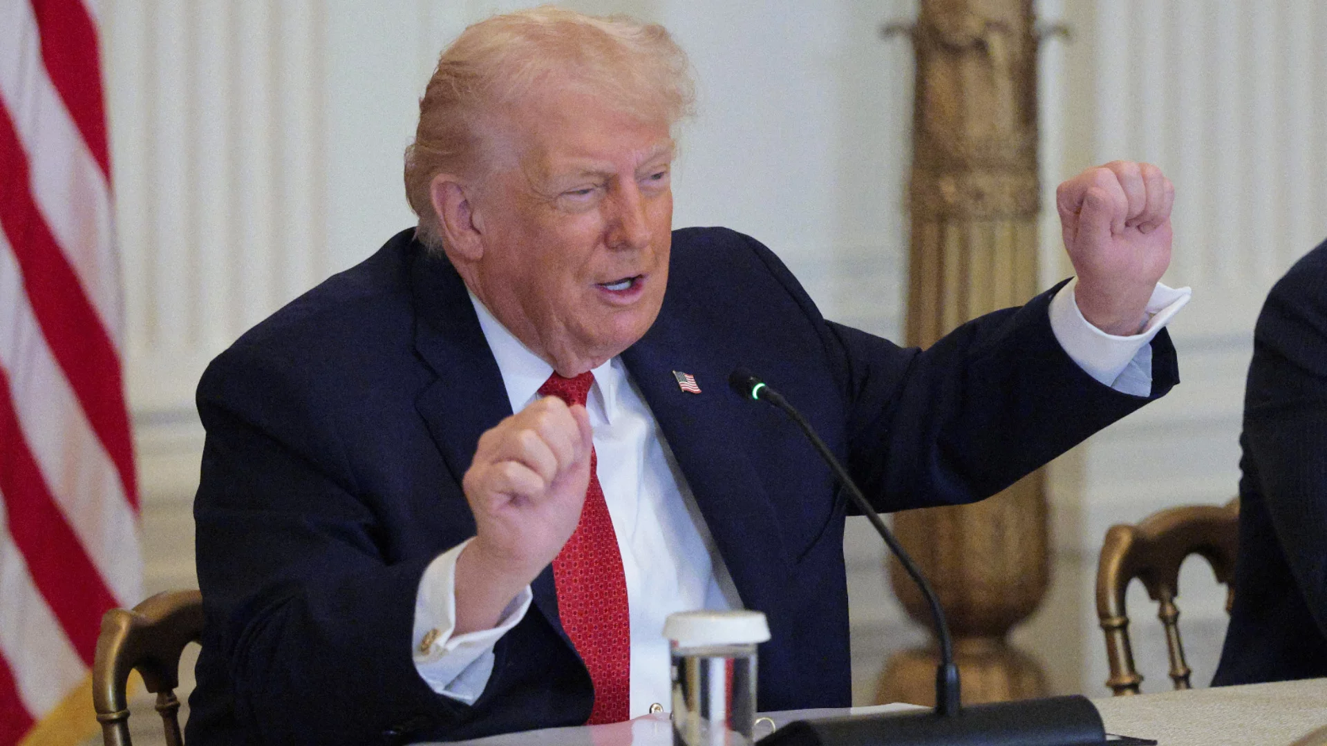 Тръмп се вихри: Заплахи към Великобритания и Канада, Куба нямало да оцелее (ВИДЕО)