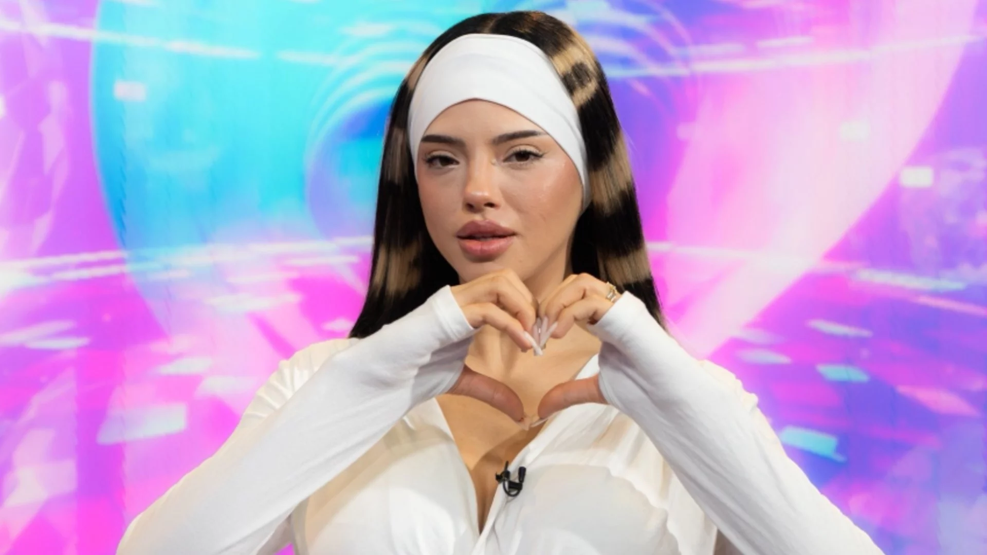 След като гласуването беше скрито и със съмнение за измама: DARA ще представи България на "Евровизия"