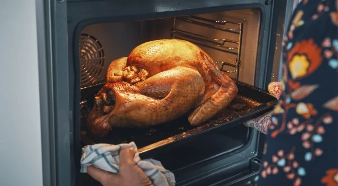 Как да получим равномерна коричка при печене във фурната