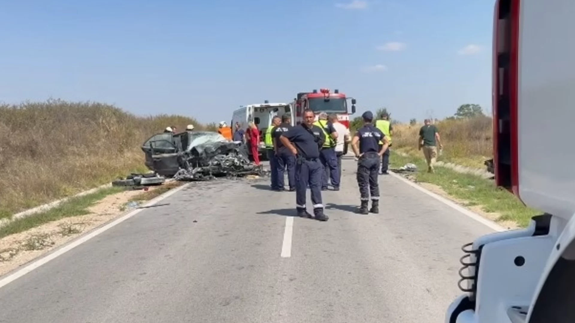 След тежка катастрофа: Жена с опасност за живота и още ранени