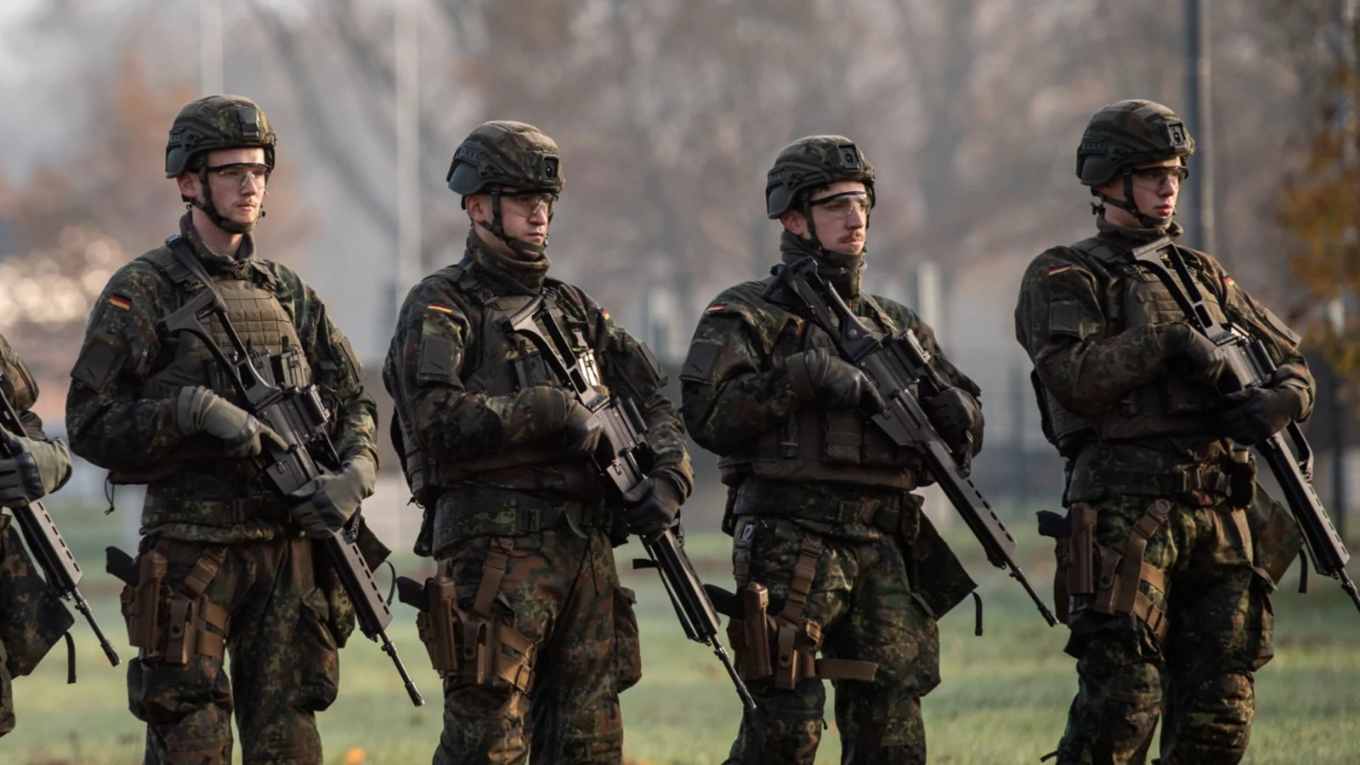  "Проверката на тестисите" при медицинския преглед в Бундесвера не е унижение: Борис Писториус