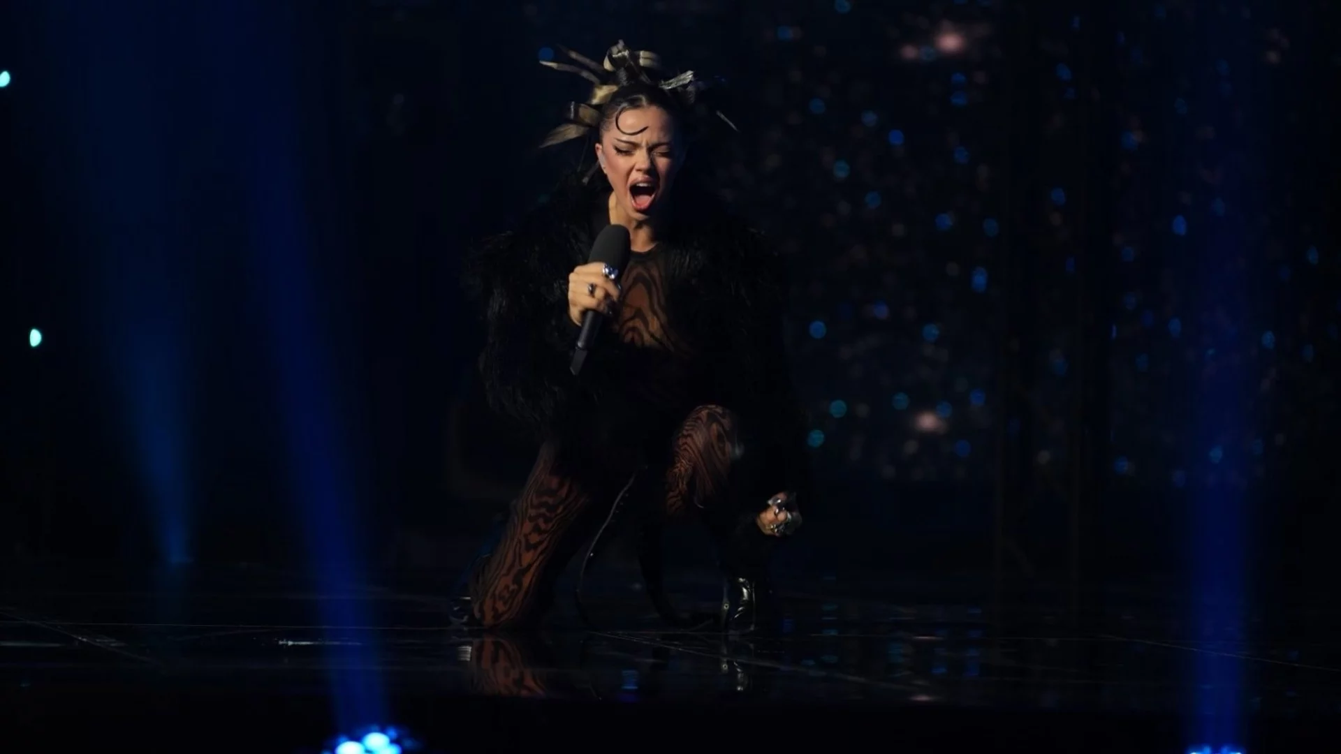 След като гласуването беше скрито и със съмнение за измама: DARA ще представи България на "Евровизия"