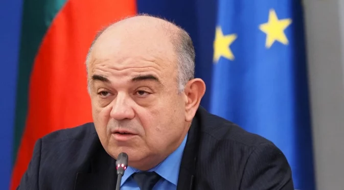 Владимир Иванов: Процесът по въвеждане на еврото върви гладко и без проблеми