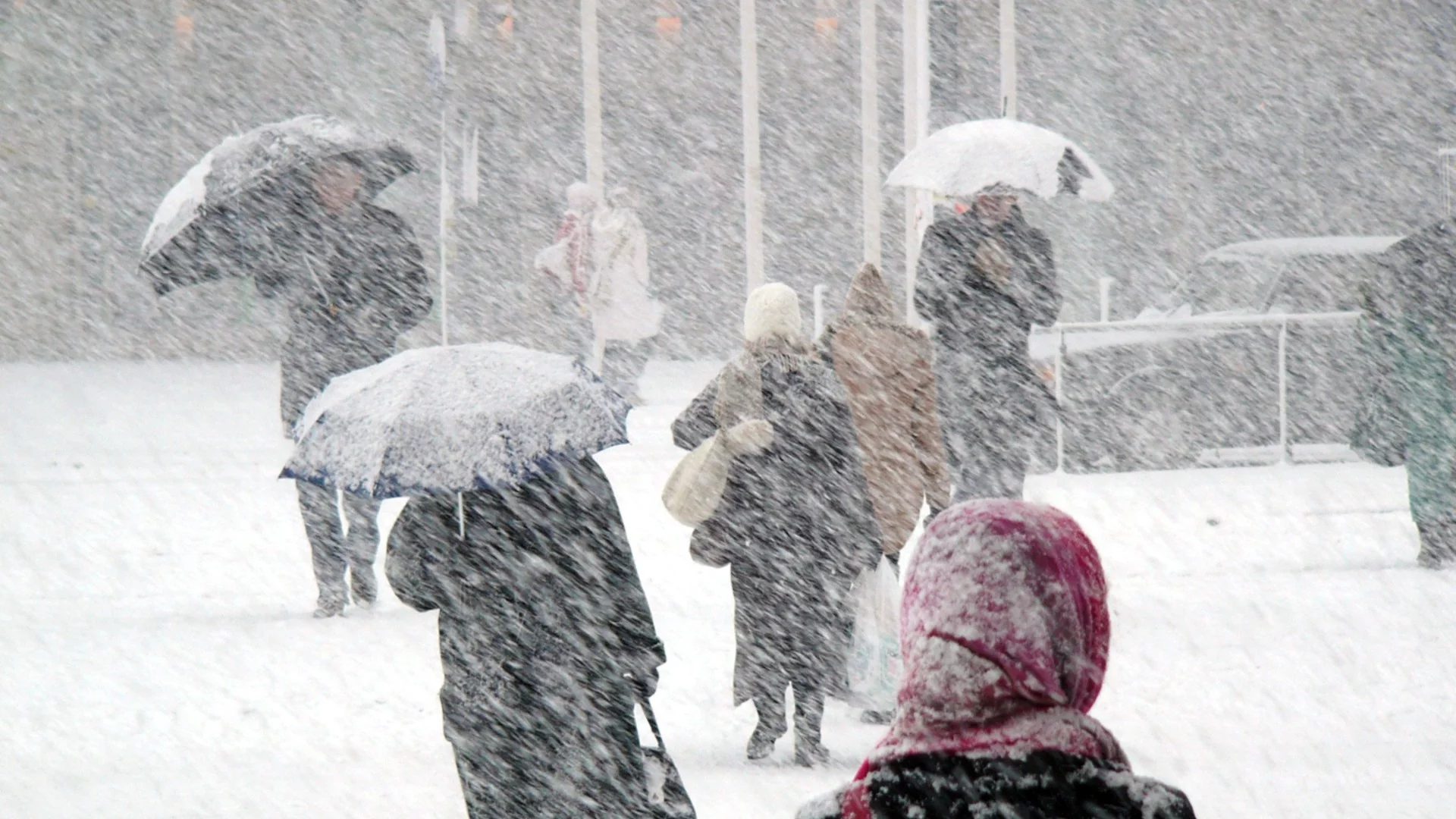 Небрежност или некадърност: Мурманск пак без ток в студа