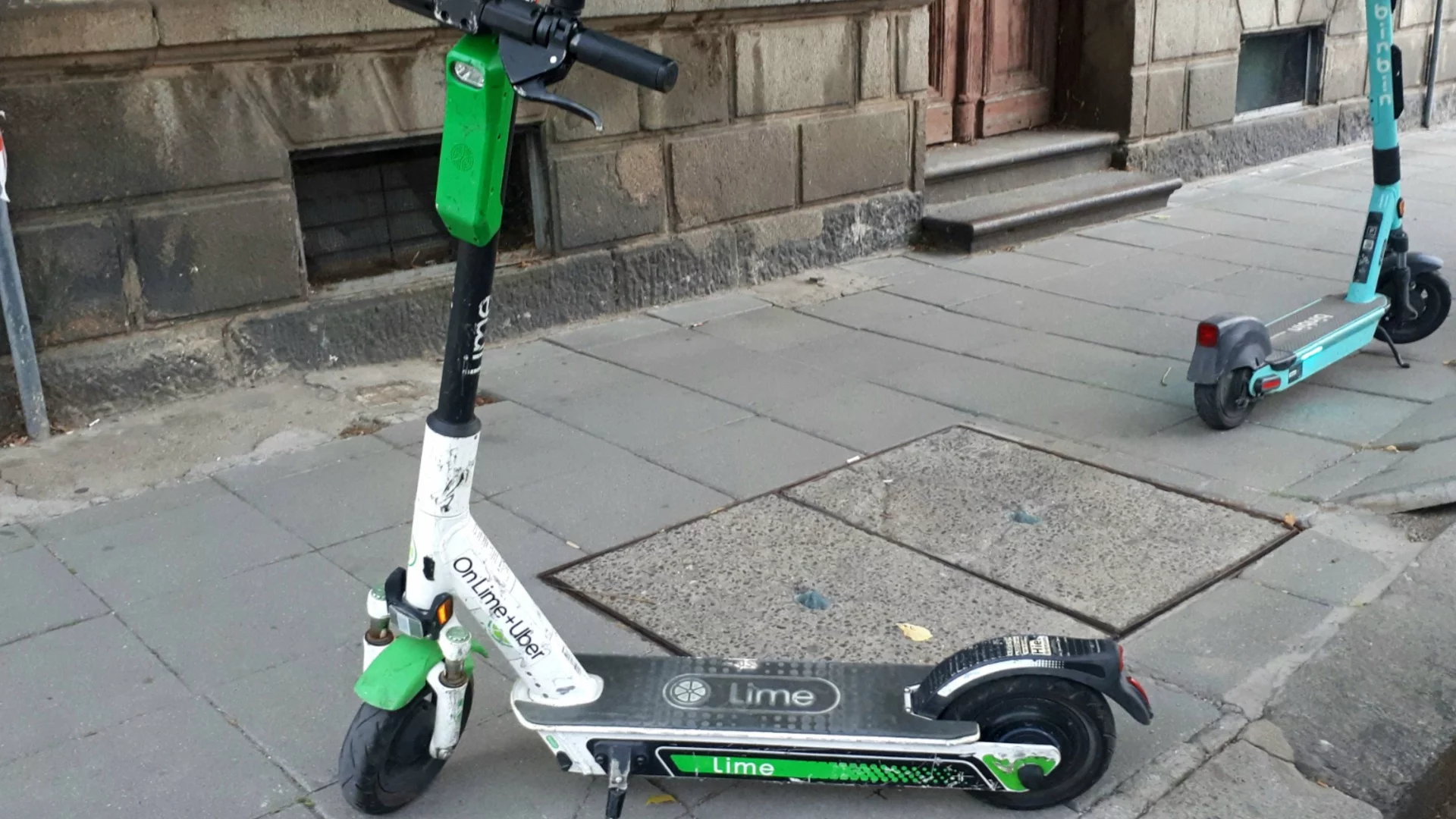 Нови изисквания за електрическите тротинетки – регистрационни номера и регистър