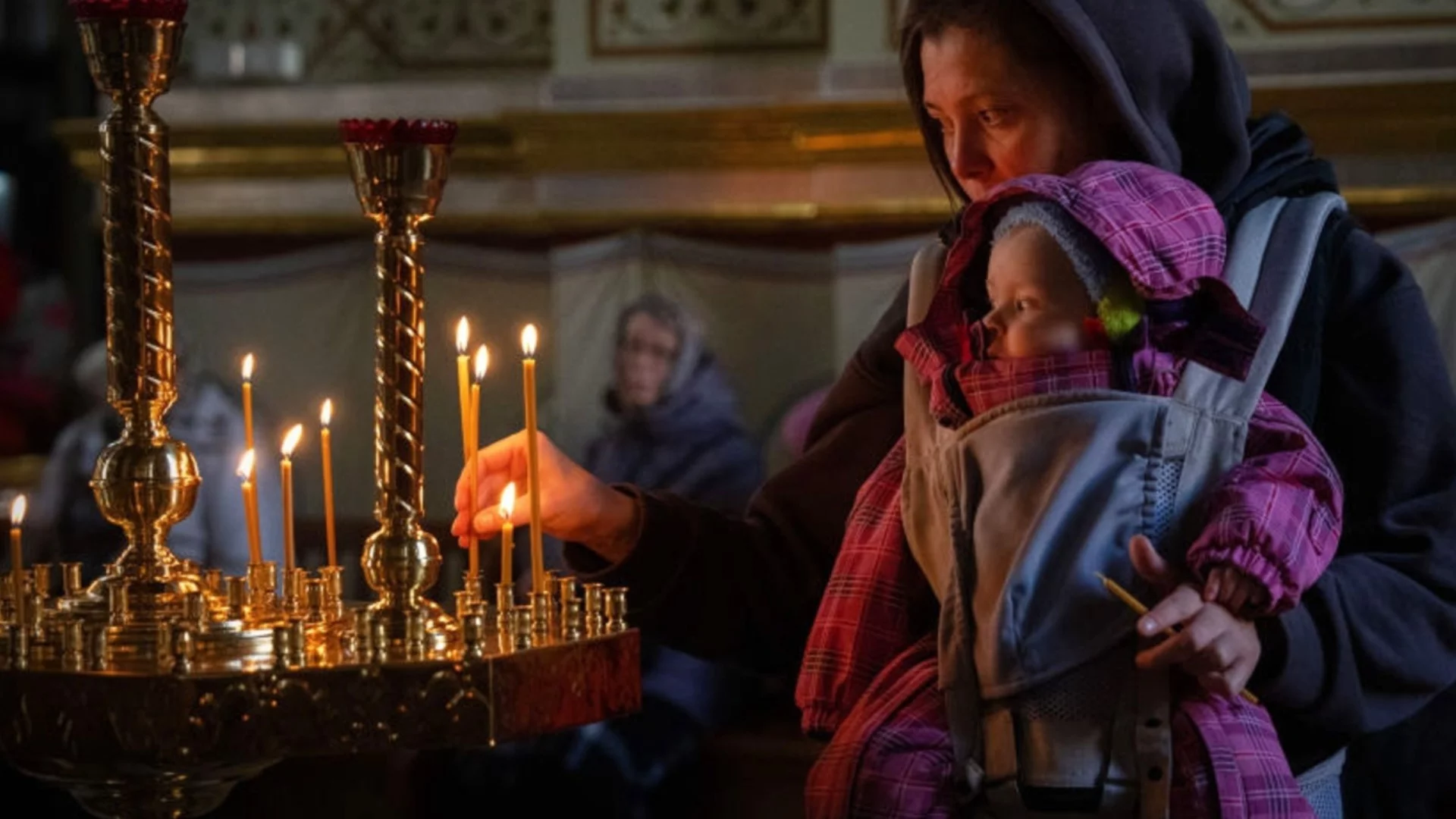 Църковен празник на 3 февруари: НЕ носете дрехи в този цвят, привлича мъка и тъга