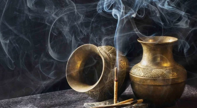 Анатема и забрана за нормално погребение: Сръбската църква не търпи критиците на Вучич