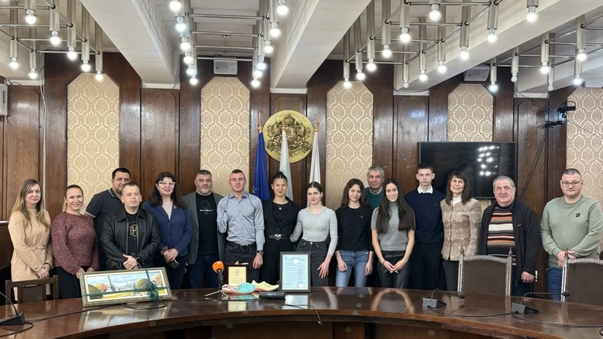 Световният и европейски шампион Християн Стоянов бе удостоен с почетен плакет в Русе