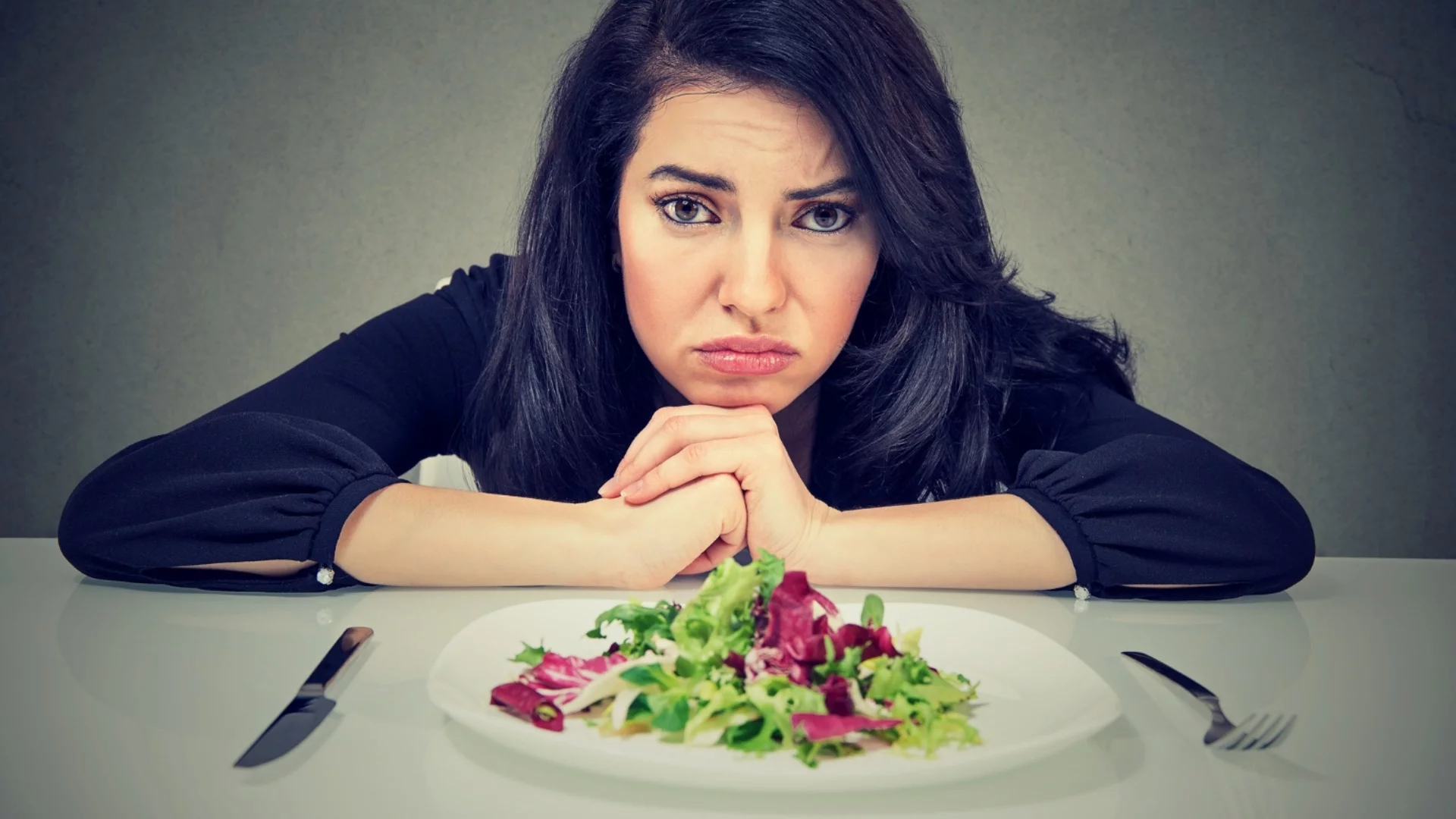 Какво е "хранителен шум" и как ни тормози психически?