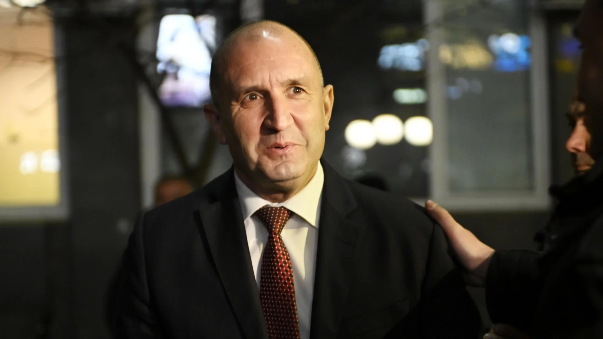 Аз съм Радев. Ей ме, на. И никое име той не спомена: Отзвукът от "Панорама"