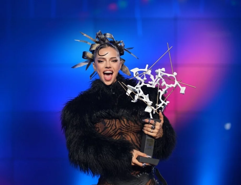 "Желанието ми е убито, чувствам се смазана": Дара обмисля да се откаже от "Евровизия"