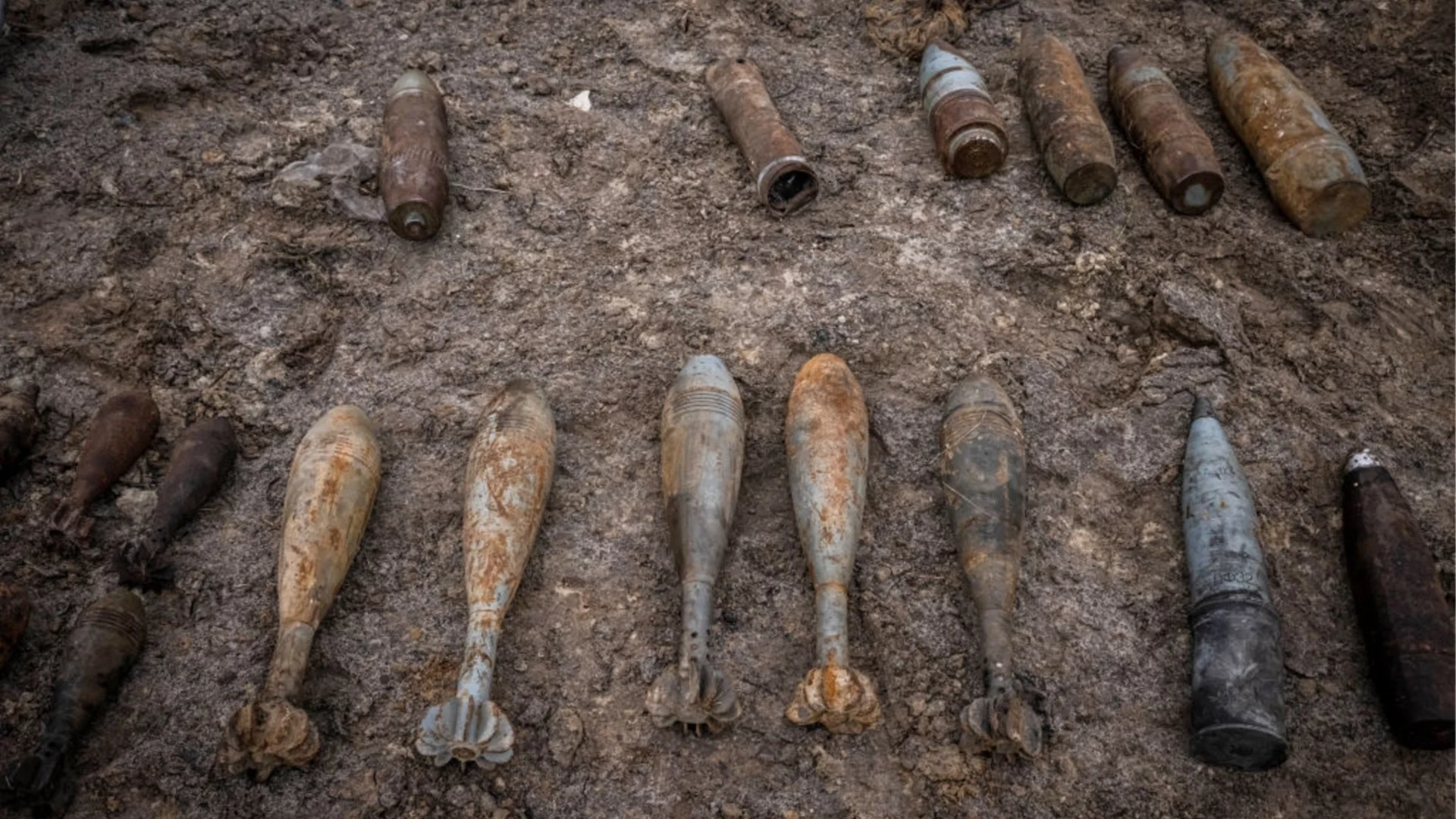 Мъж евакуира цяла болница - извадиха от ректума му невзривен снаряд