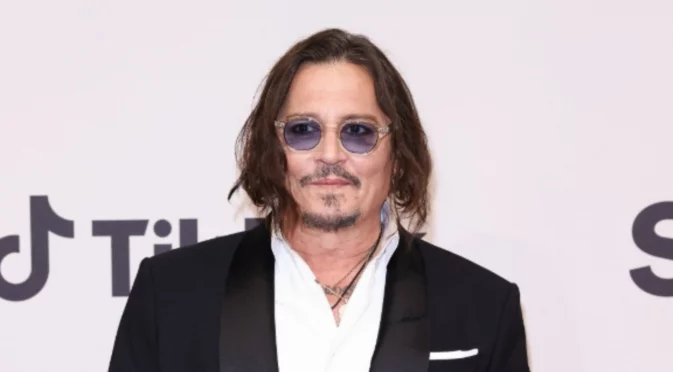 Джони Деп е напълно преобразен за голямото си завръщане в Холивуд (СНИМКИ)