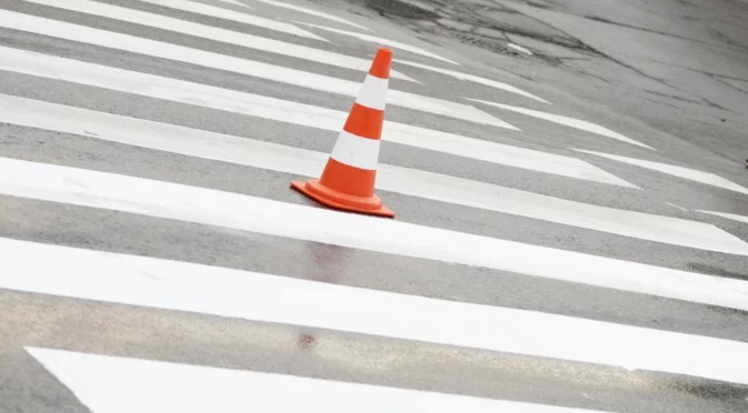 Криминално проявен прегази мъж край Кресна