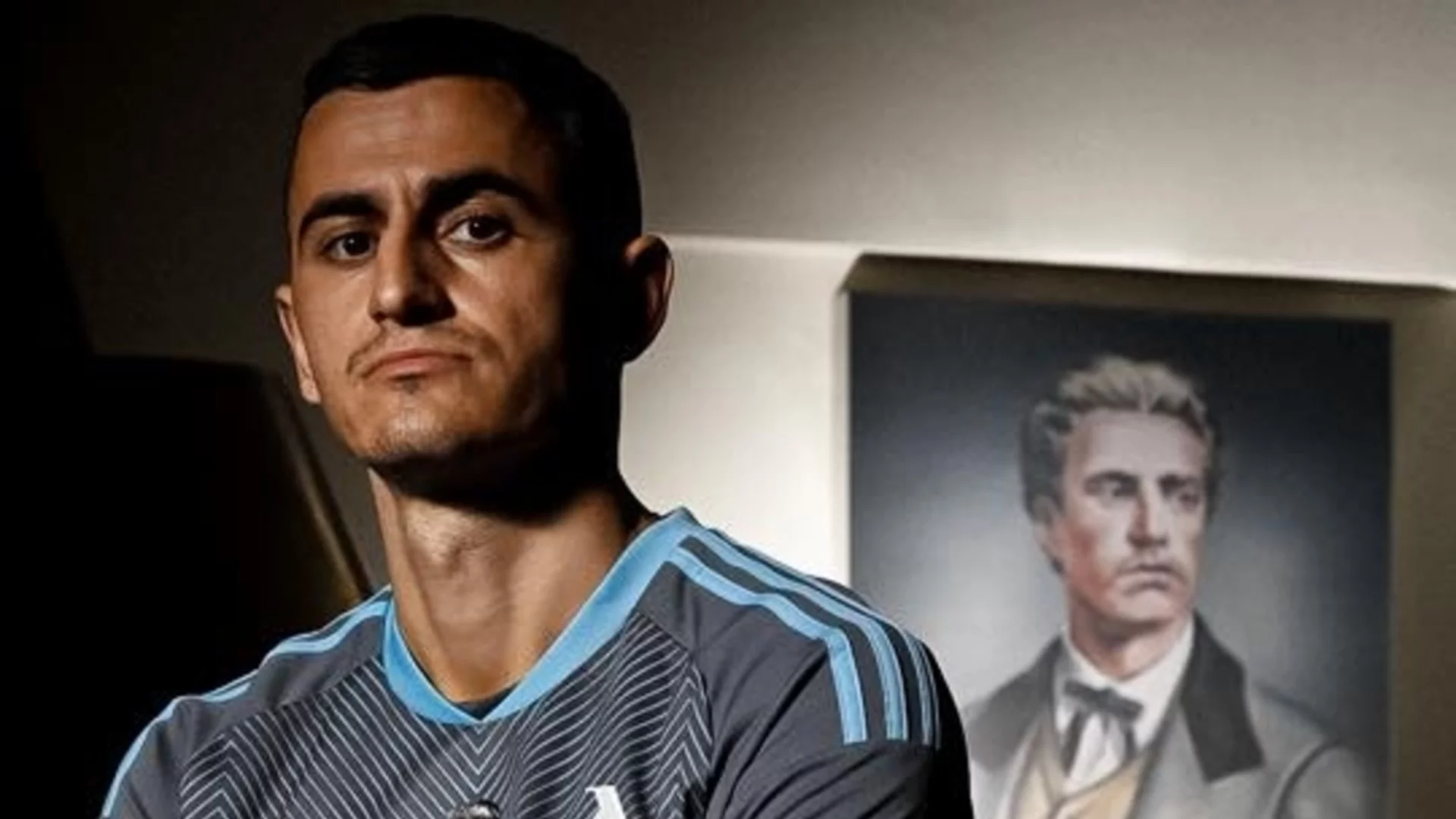 Играчите на Левски ще носят Апостола на гърдите си срещу Лудогорец