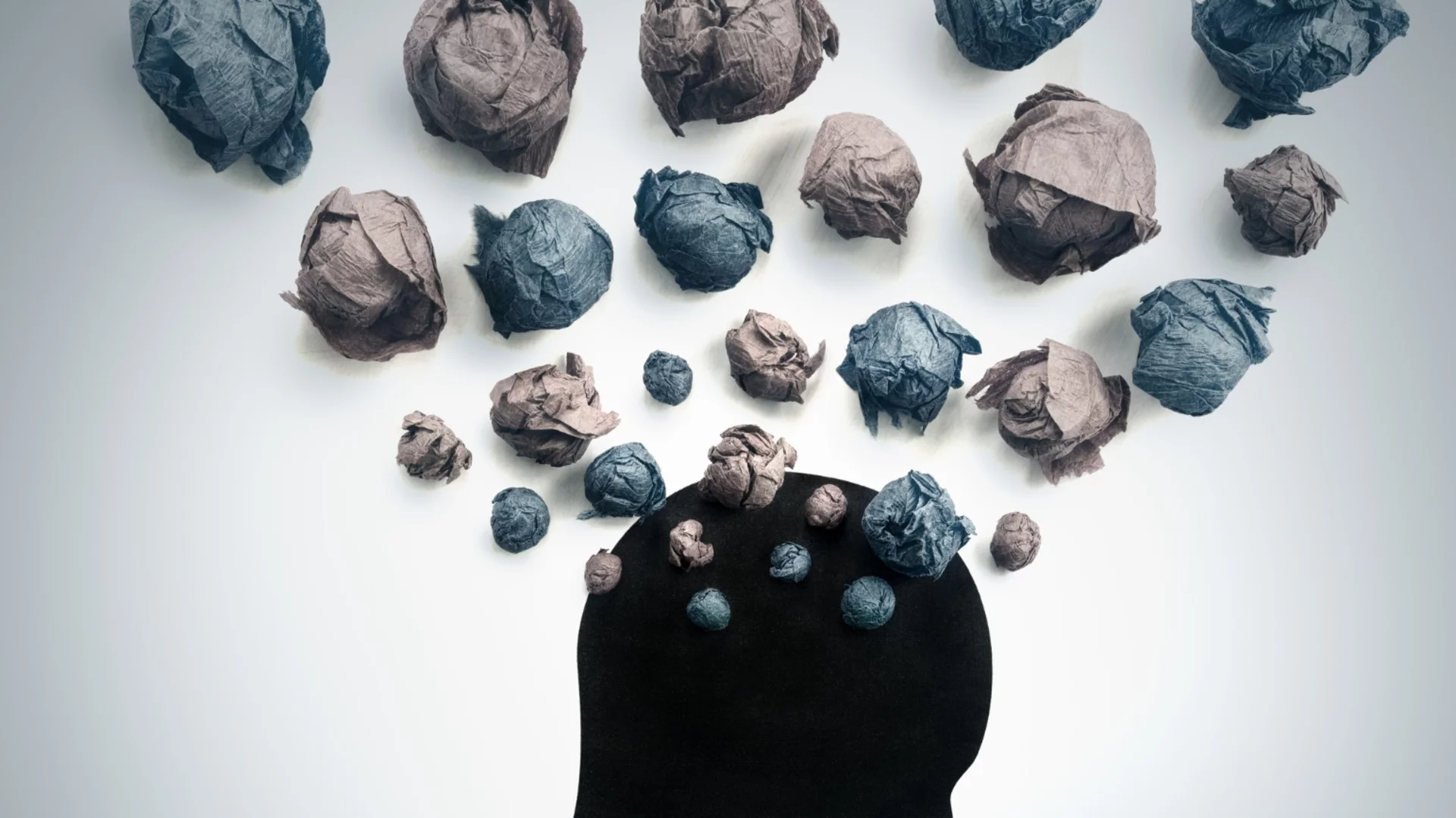 Руснаците все по-тревожни и в депресия, властите с неадекватно обяснение