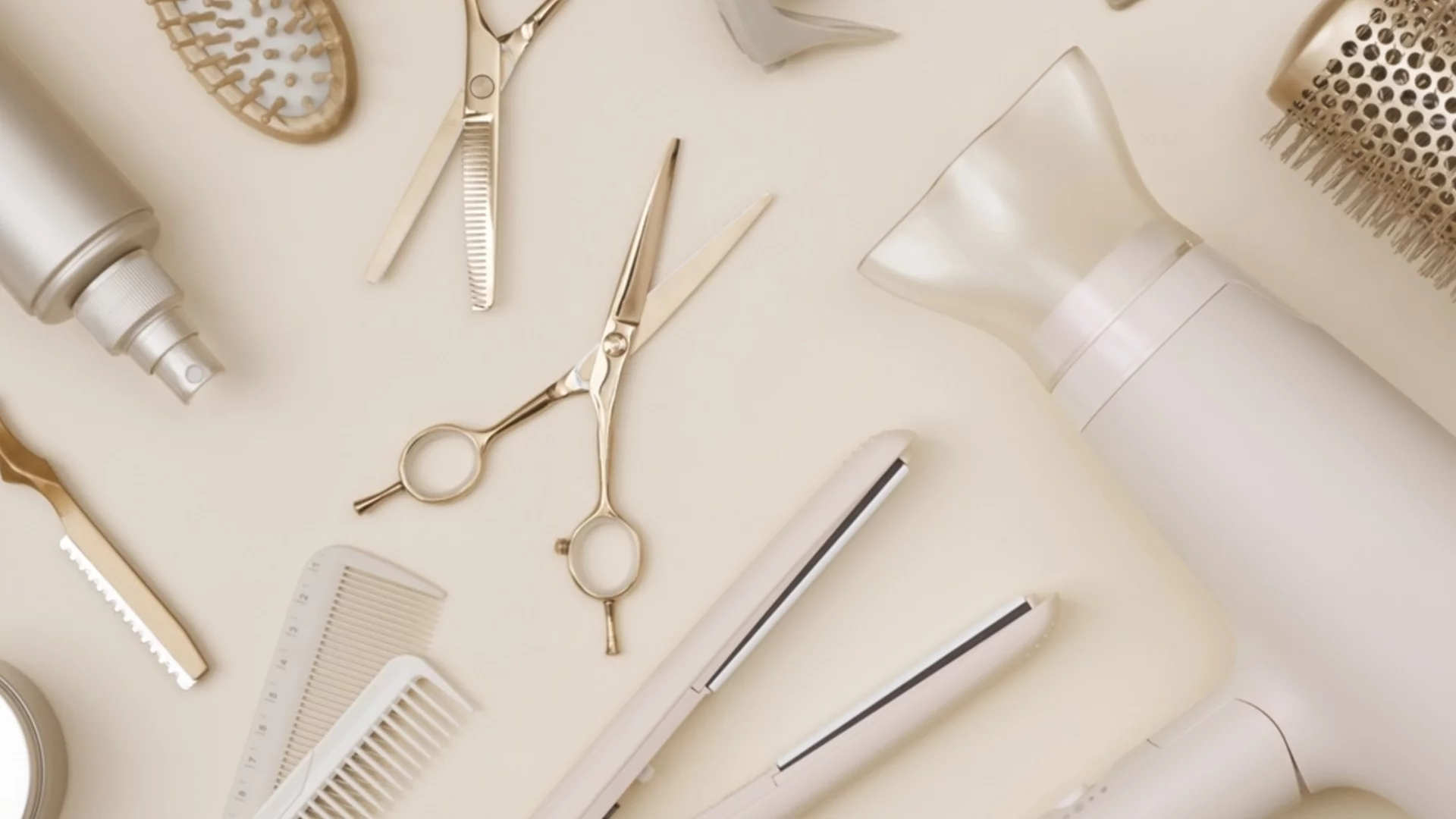 Какво е да те снимат тайно в салон за красота: Говори една от жертвите