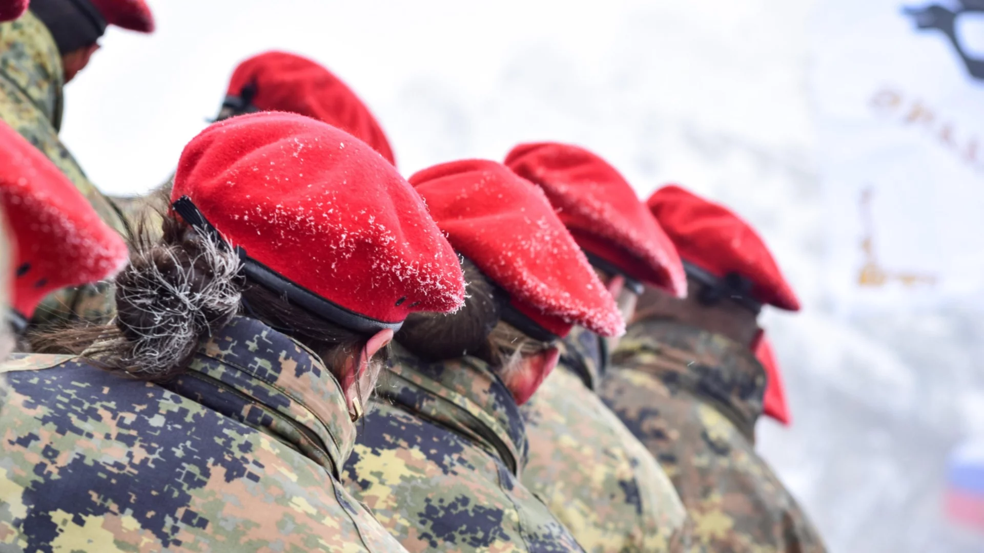 Отчет: Некомплетът в армията намалява, но липсата на бюджет е проблем