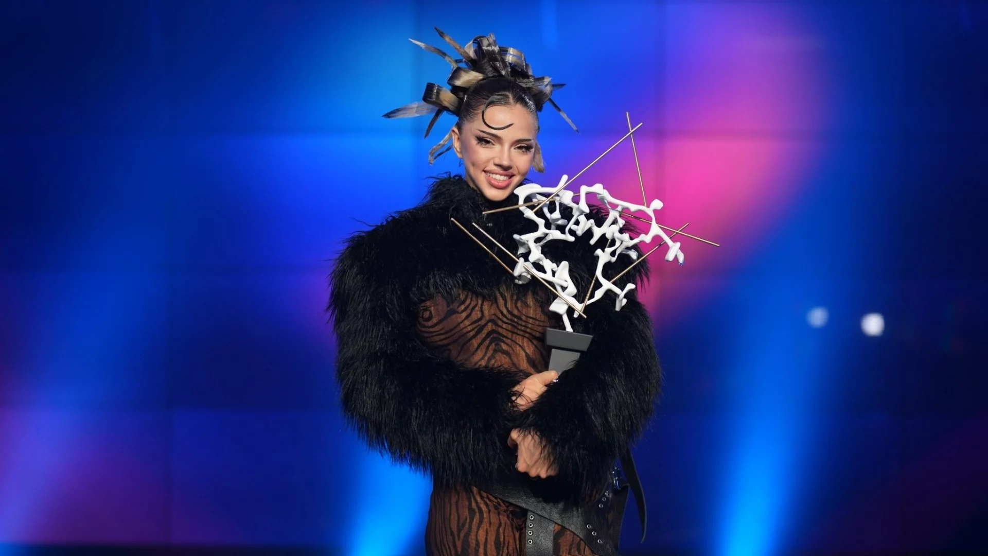 "Няма да предам феновете и мечтите си": Дара потвърди финалното си решение за "Евровизия"