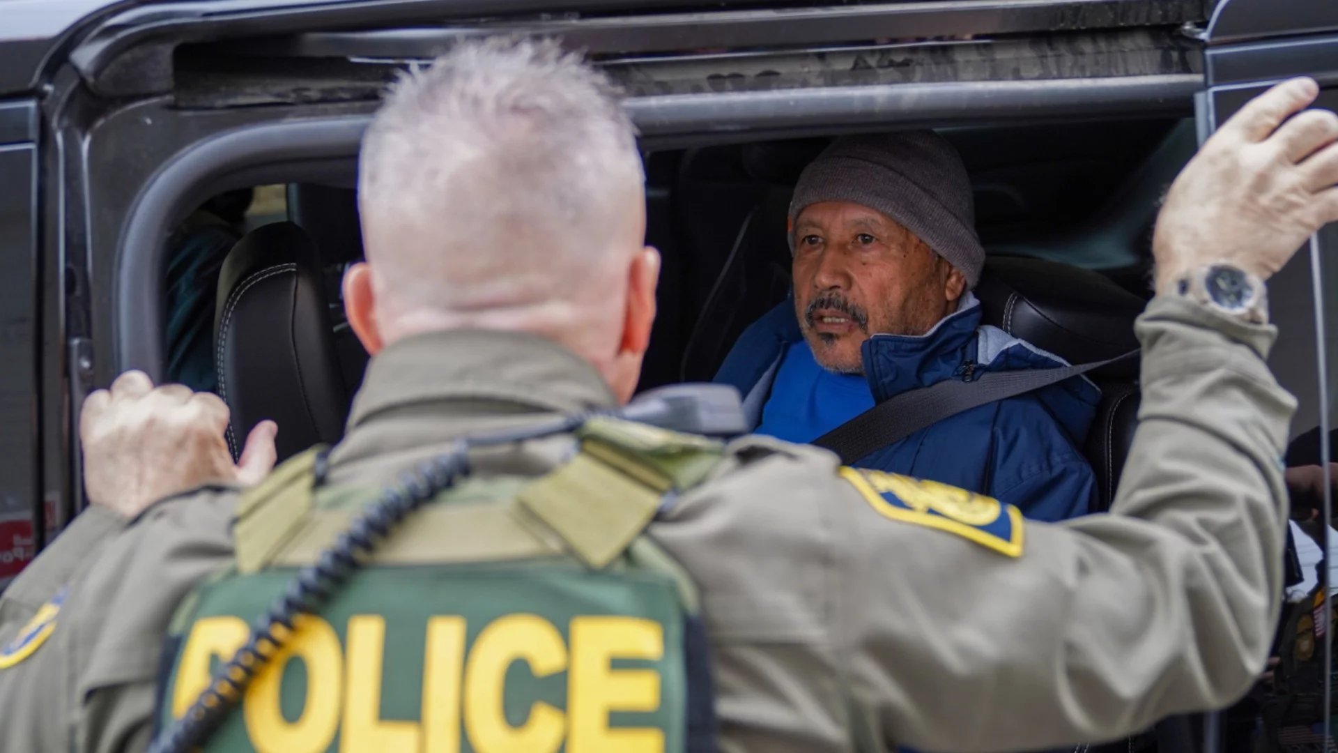 Крили се в изоставена къща: 16 нелегални мигранти хванаха в Албания