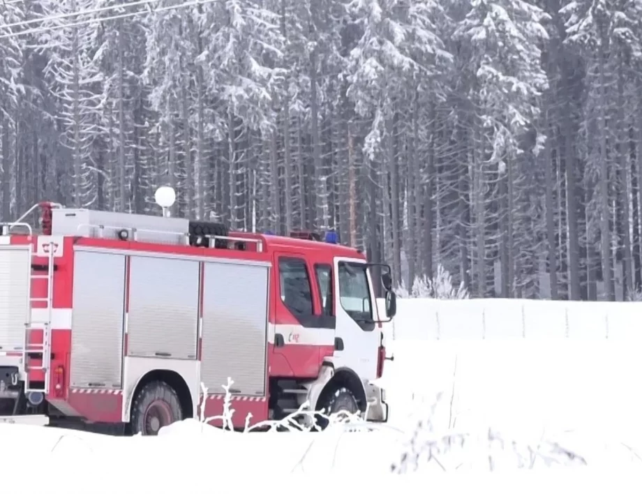 Дървена мафия, секта или злоупотреба с деца: Полицията работи по тройното убийство край Петрохан