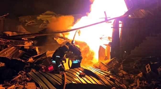 Мащабът е по-голям: Русия изстреля и ракети "Циркон" по Украйна (ВИДЕО)