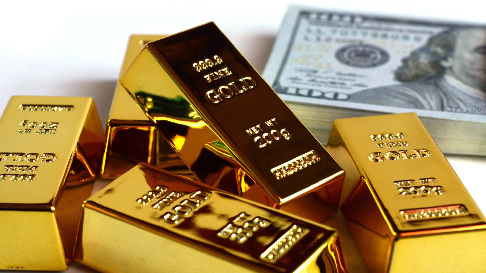 Без износ на рубли, долари, евро, злато - Русия готви по-строги ограничения