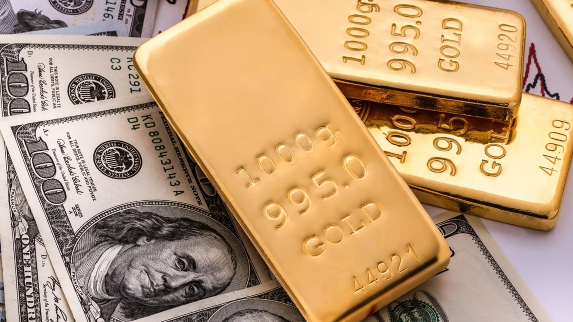 Защо курсът на златото и среброто изведнъж се срина?