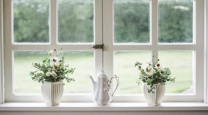 Как да превърнем перваза на прозореца в полезна зона