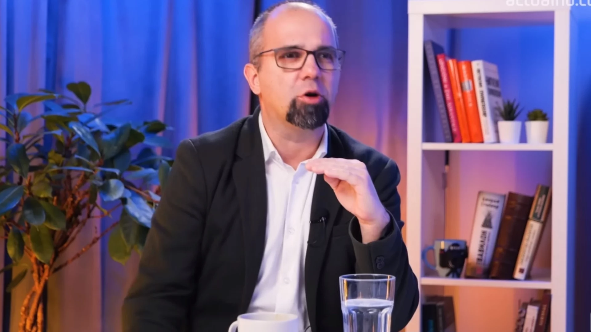 Добре със всички, ако можем, защото нямаме друг избор в този разпадащ се свят