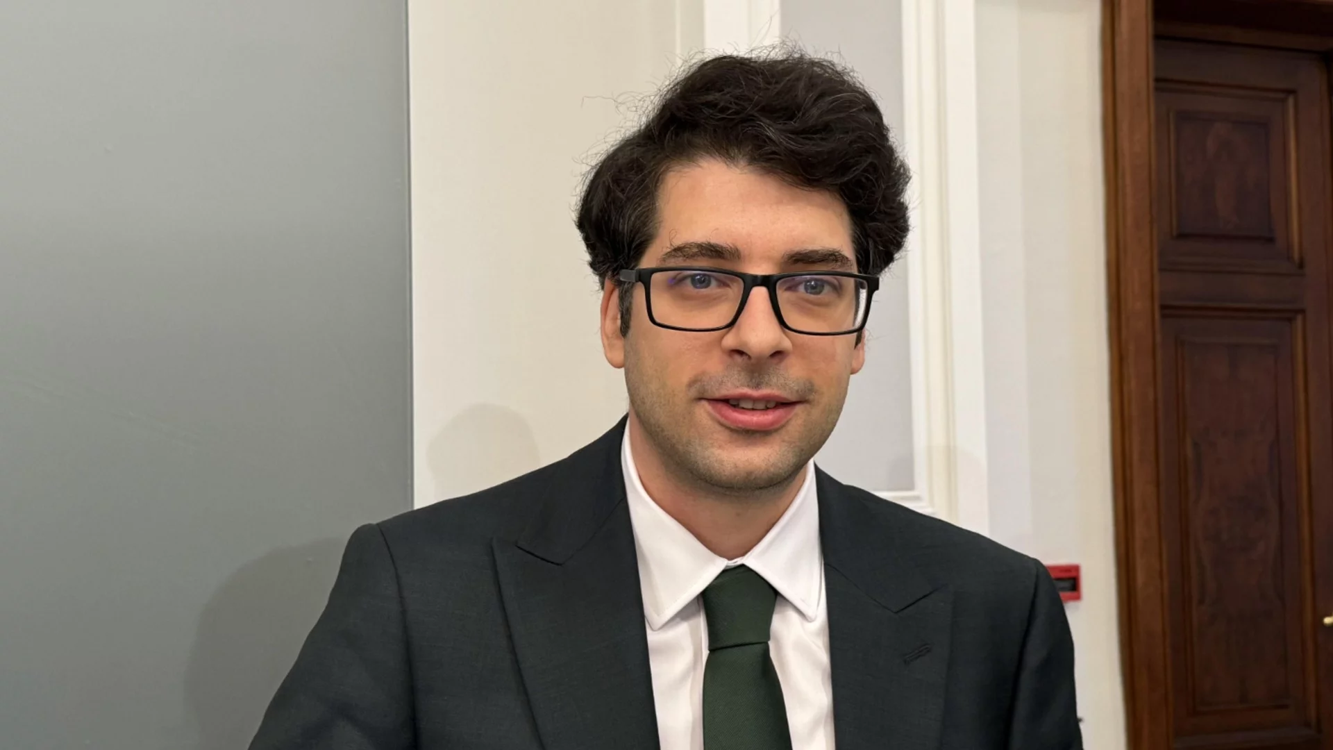 Цените в магазините ни като във Виена: Очакванията на Атанас Пеканов за доходите ни и парите от ПВУ