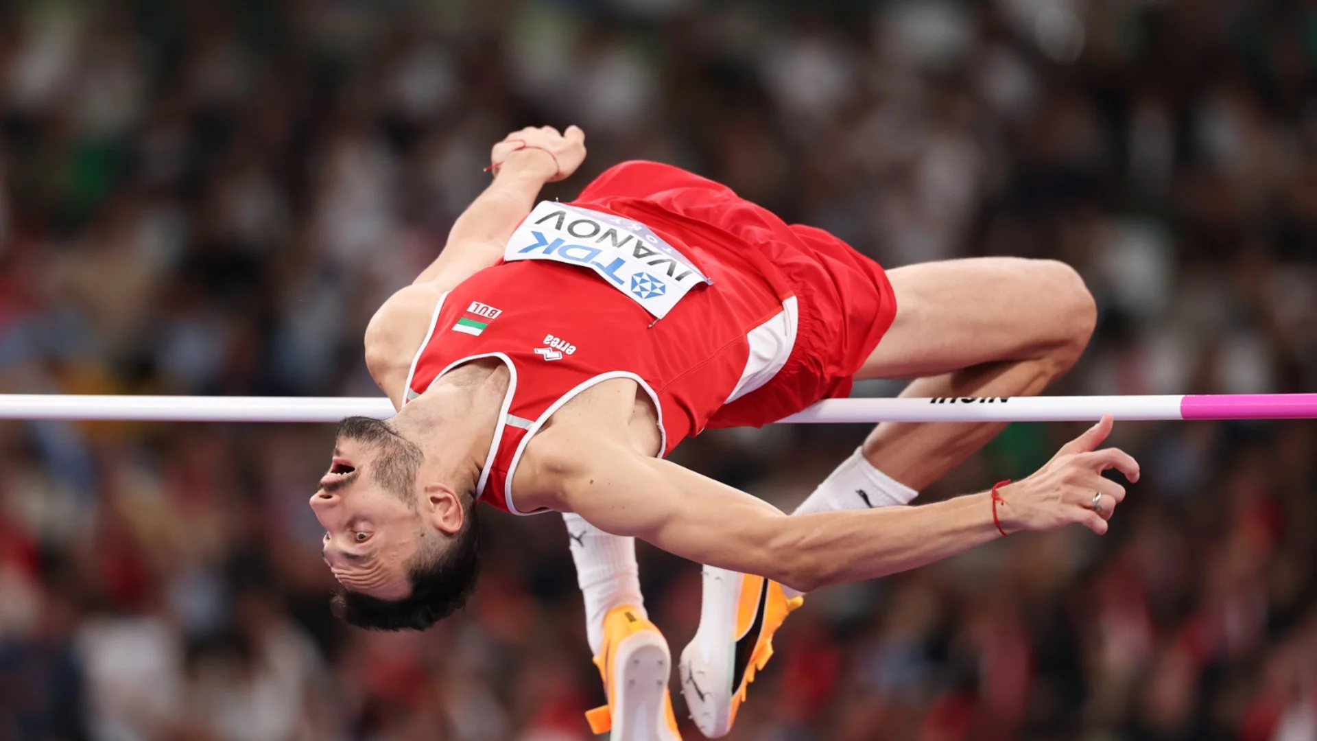 Тихомир Иванов остана крачка от титлата след драма на престижен турнир по лека атлетика