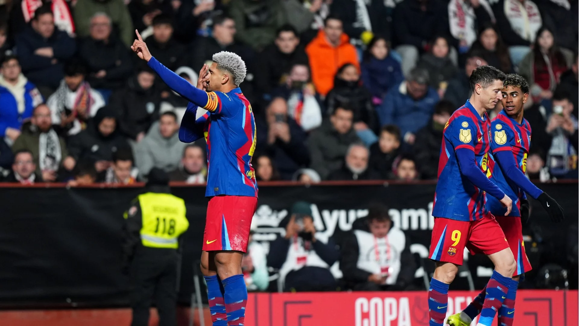 Барса се справи с палача на Реал Мадрид, Арсенал направи нужното, за да прати Челси у дома