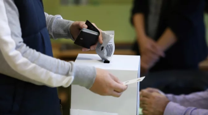 Изборите в чужбина ще са много трудни: Говори изборният експерт Стоил Цицелков