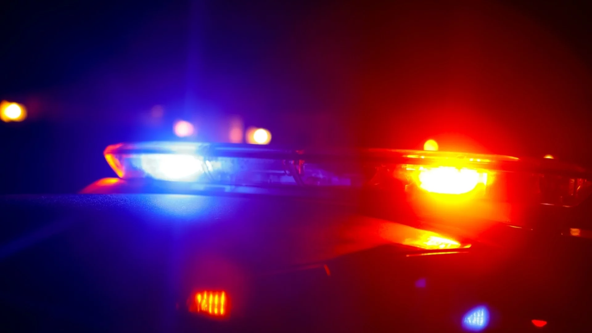 Трагедия в Русия: Майка изхвърли децата си от прозореца и се самоуби