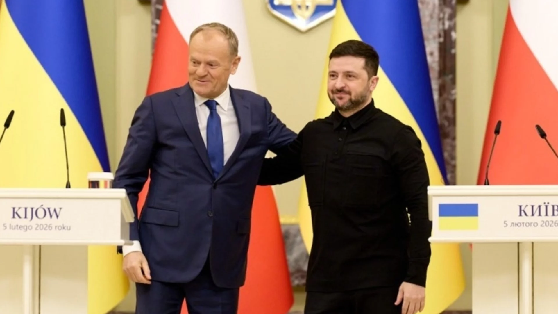 Бронирана техника за 56 млн. долара или изтребители МиГ-29: Туск обяви от Киев новата помощ от Полша (СНИМКИ)