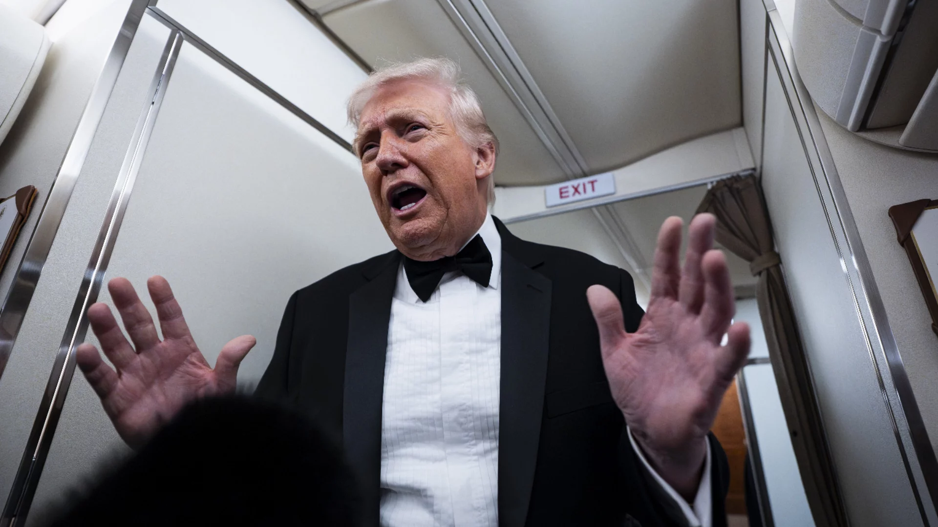 Откачената делюзия на Тръмп за икономика: Всичко е страхотно, обаче не е и не знае защо (ВИДЕО)