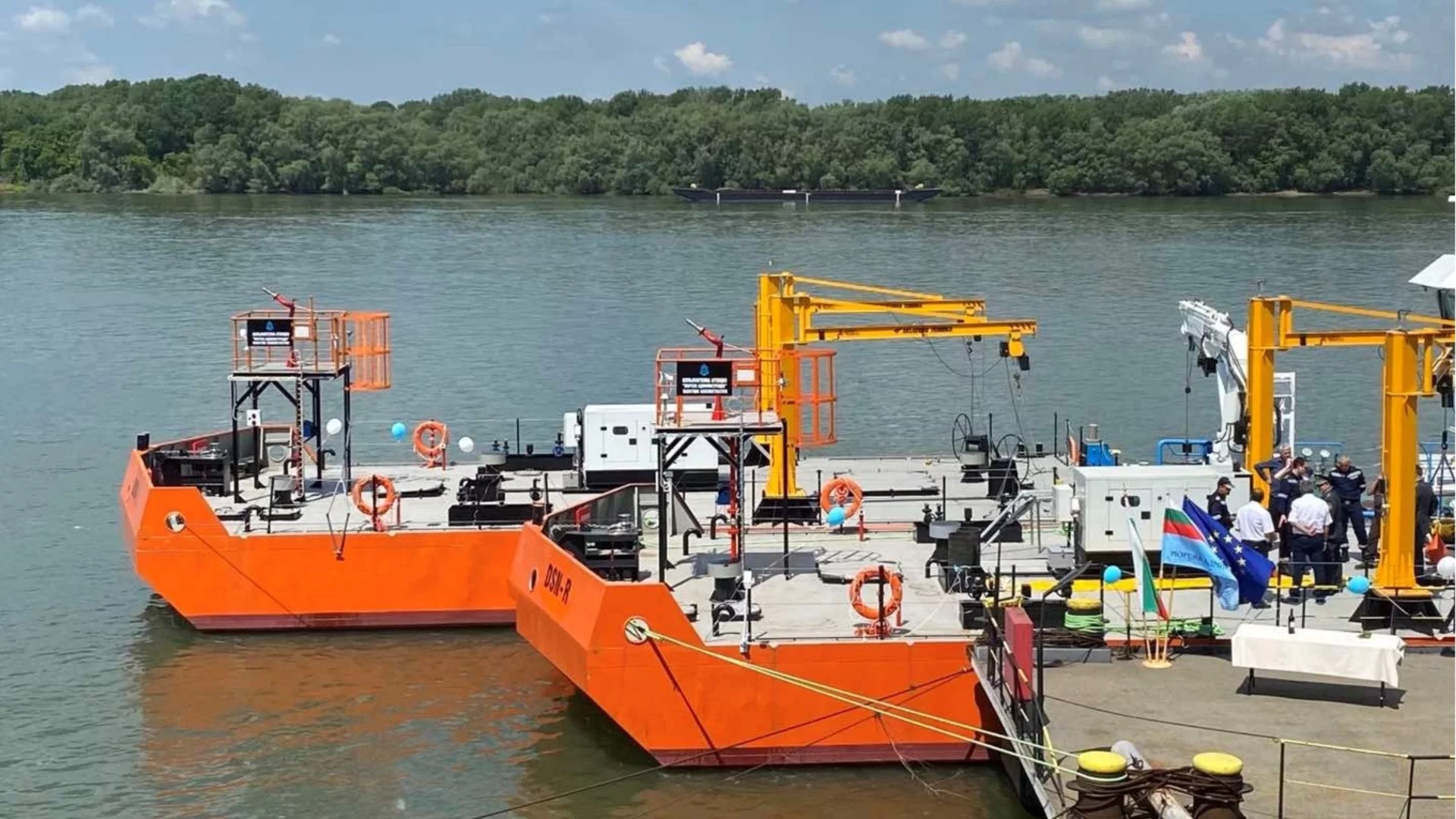 Баржи се откъснаха от пристанище във Видин