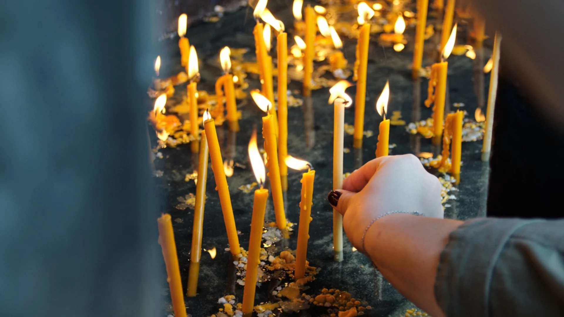 Идващата Голяма задушница ще е мехлем за душевните рани на 4 зодии!