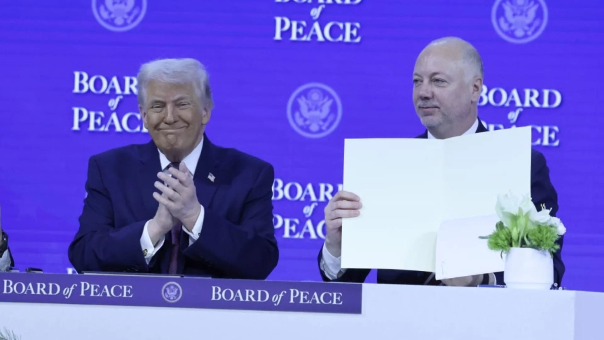 "Специални проблеми" между България и САЩ принудили Желязков да подпише Съвета за мир