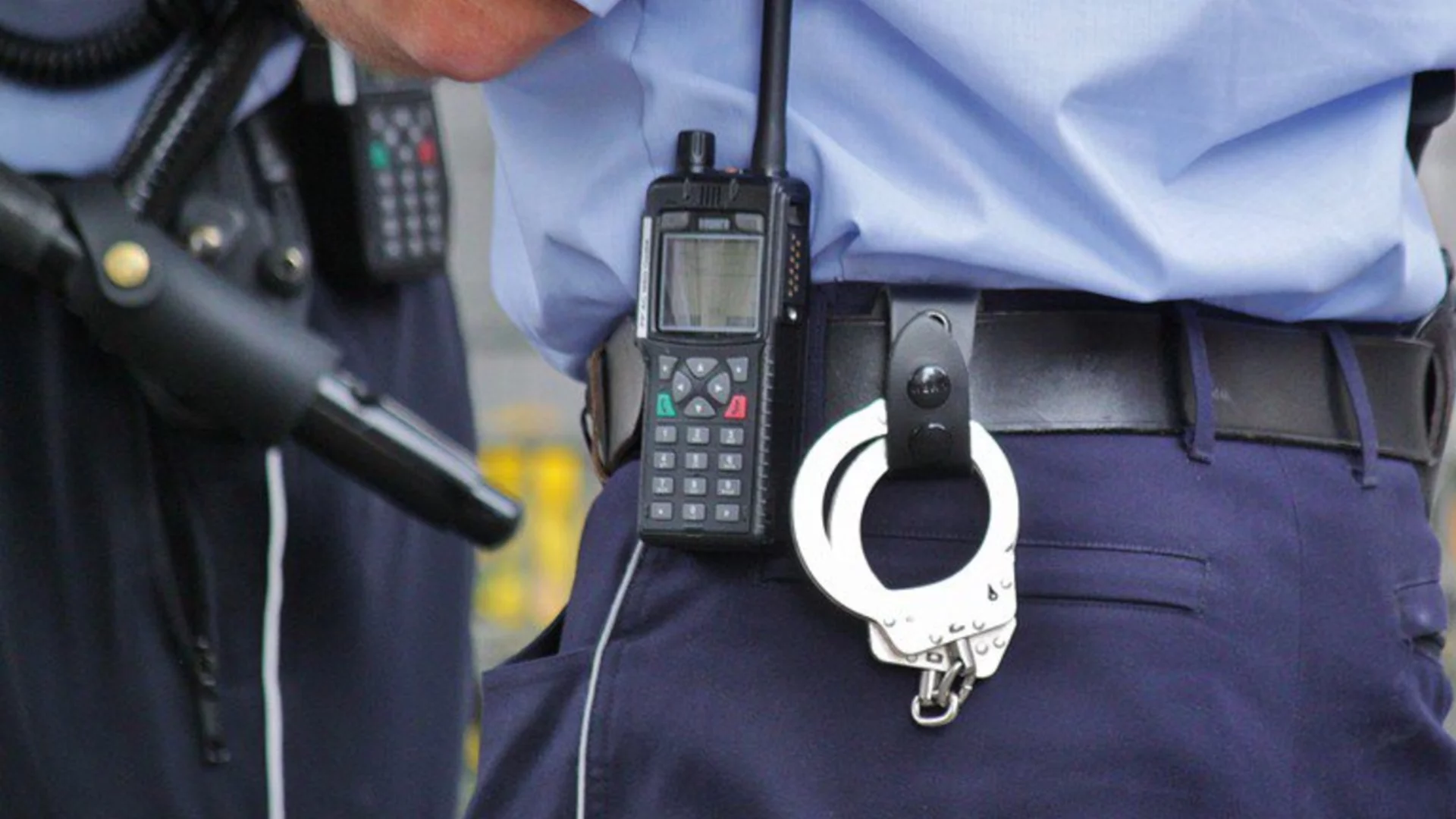 Арести за хвърляне на бомба срещу дома на популярния сръбски певец Здравко Чолич