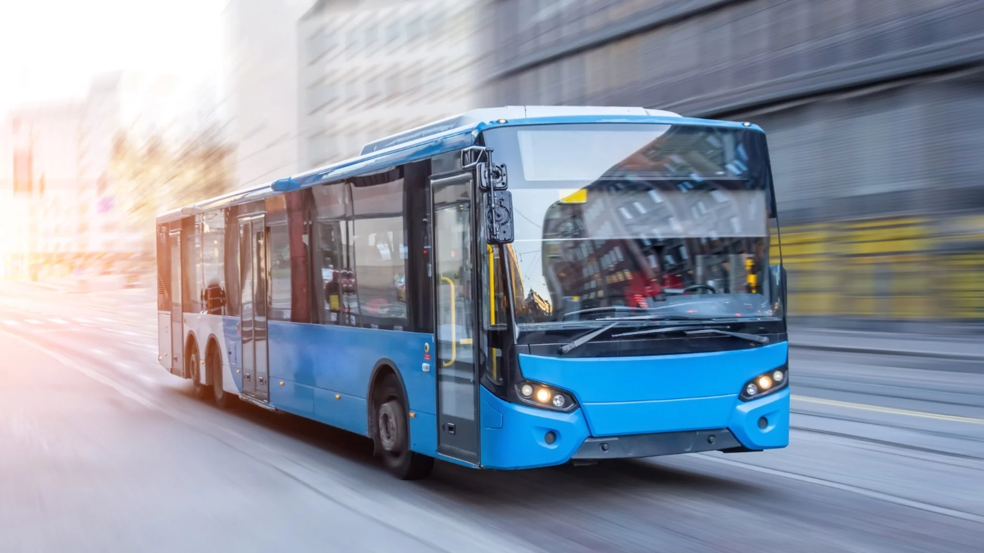 "Столичен автотранспорт" защити покупката на стари автобуси с решения на СОС