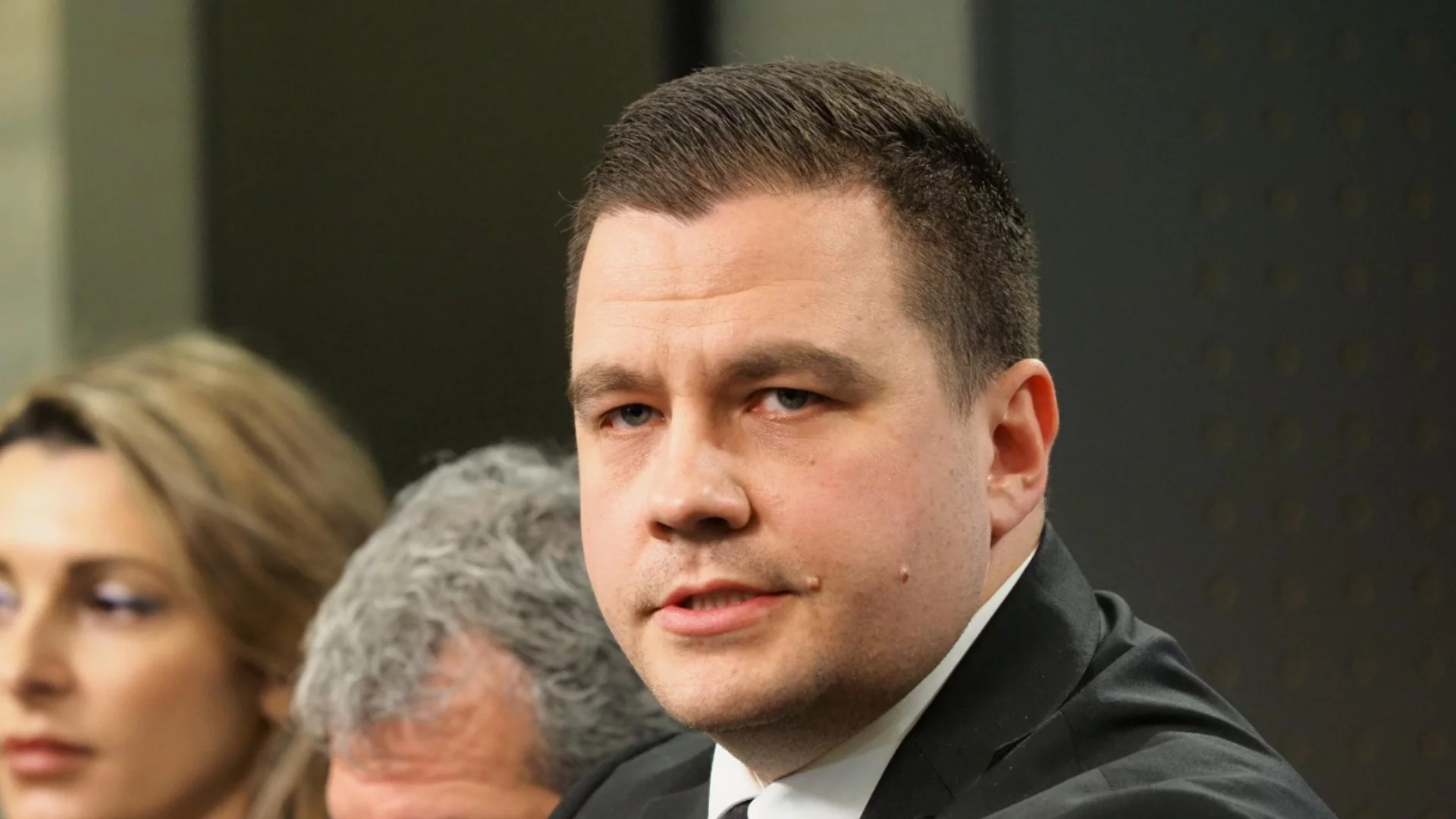 След скандала в салоните за красота: ИТН извади от чекмеджето спорния законопроект срещу медиите (ВИДЕО)