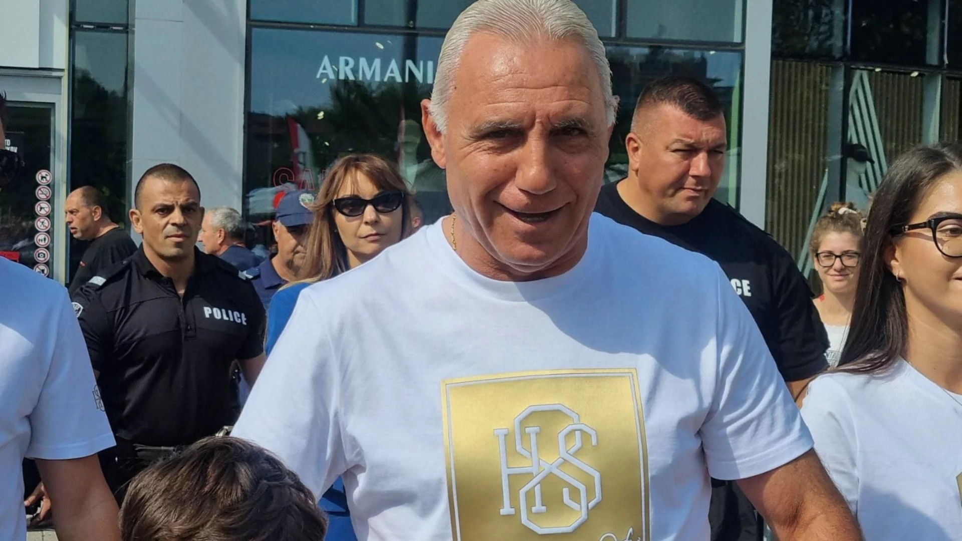 Стоичков с красив жест: направи подарък на бивш играч на Барселона