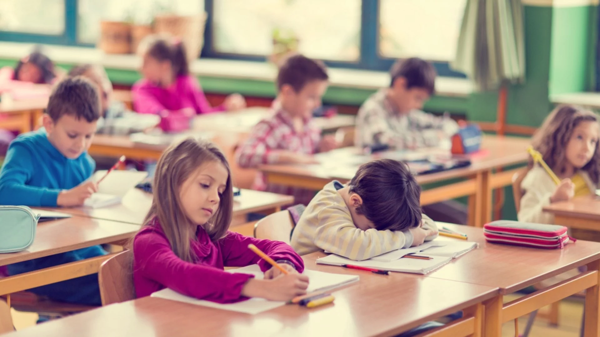 Религия в училище от 15 септември: "Възраждане" входираха промяната в НС