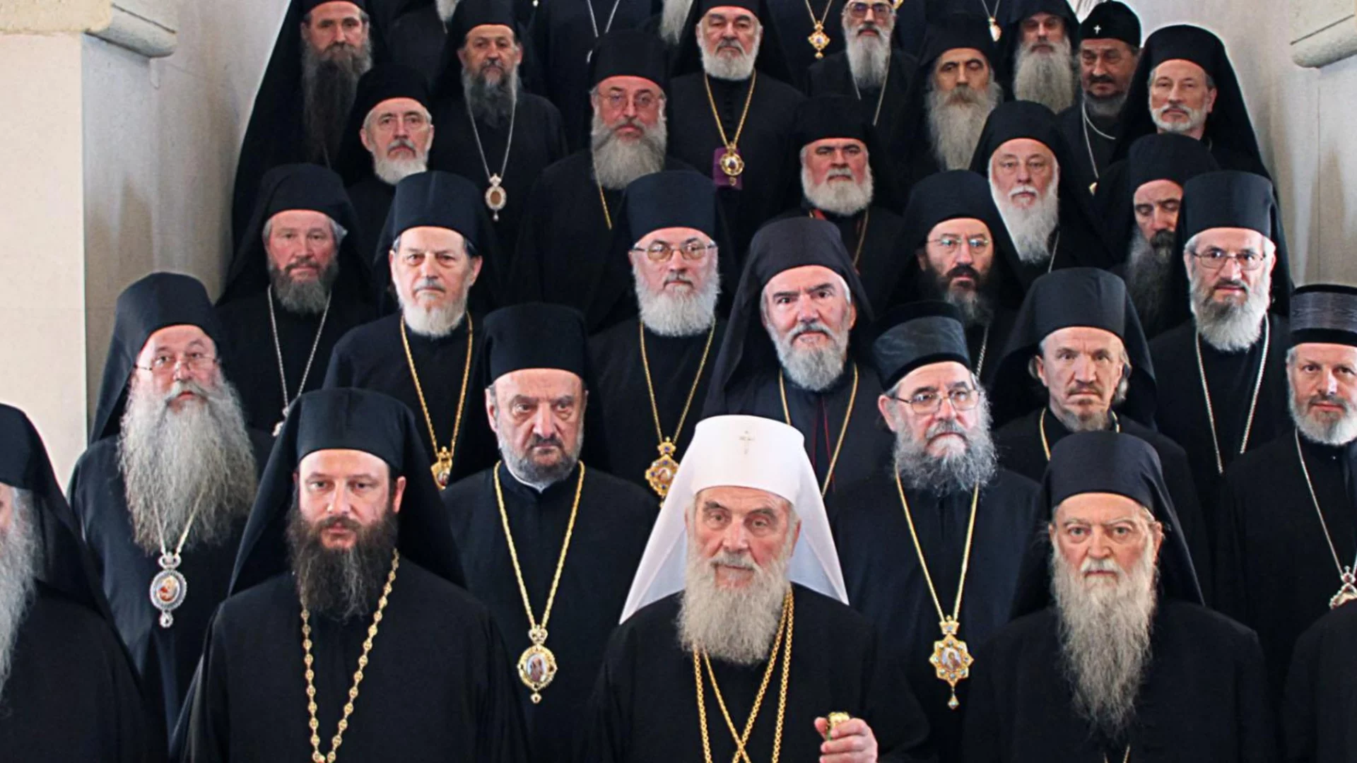 Бившият премиер на Черна гора се противопостави на „инквизицията“ в Сръбската църква