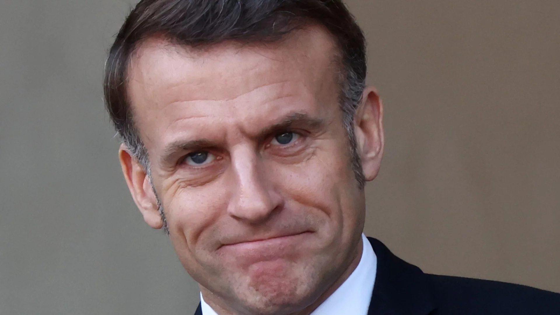 Франция разобличи дезинформационна операция срещу Макрон, свързана с Русия