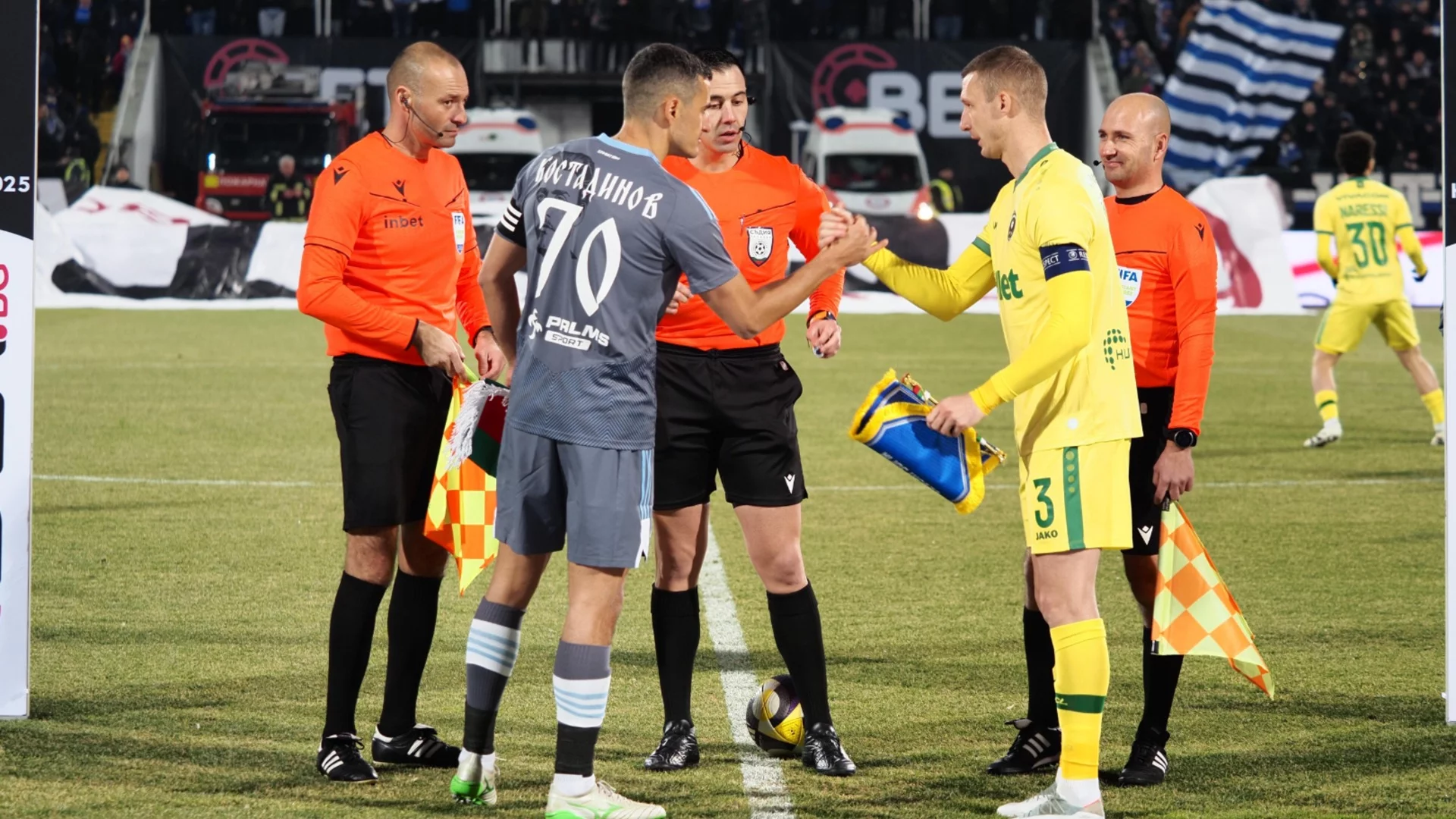 "Пак се гушкат, гледай ги... може ли вече да псувам": Култов момент от финала Лудогорец - Левски (ВИДЕО)