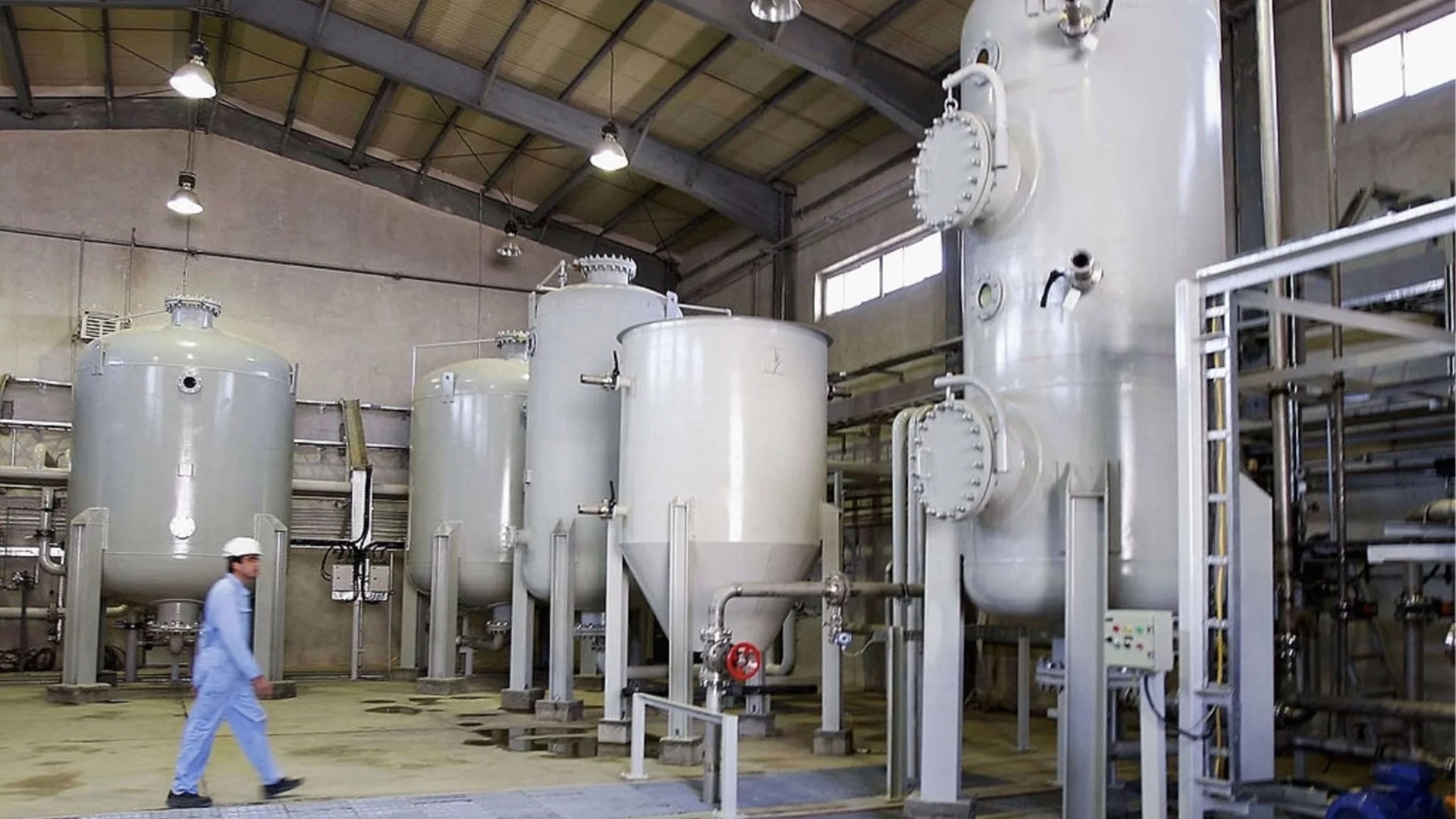 САЩ и Иран седнаха за преговори в Оман, възможни са отстъпки